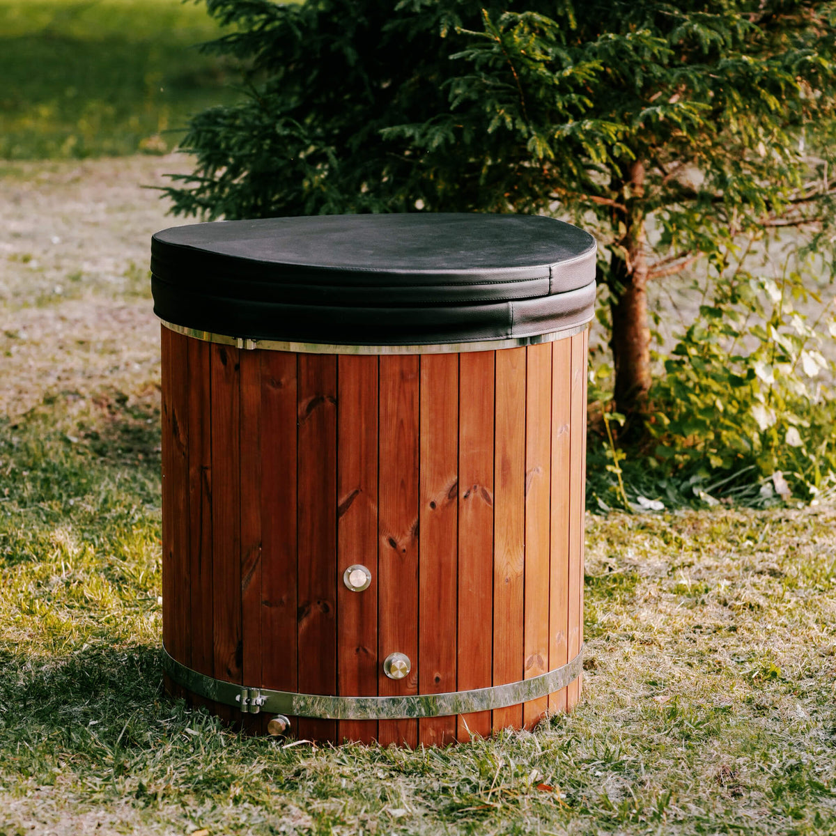 1-Person Cold Plunge Tub with ThermoWood® & Fiberglass Interior