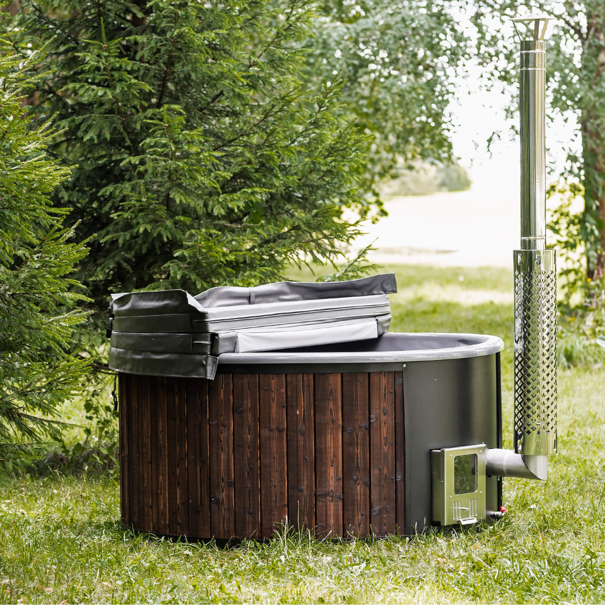 Premium 4-Person Fully-Assembled ThermoWood Wood-Fired Hot Tub (SAK14528)